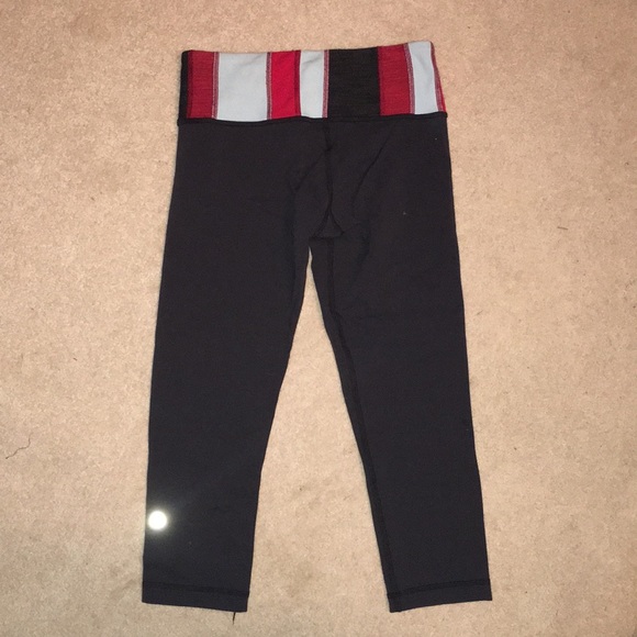 Lululemon Wunder Under Crop Leggings - Picture 2 of 3